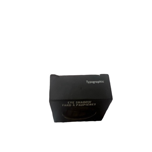 BNIB, MAC Eyeshadow  Typographic - Picture 1 of 2